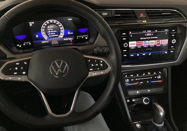 Volkswagen Touran cena 129800 przebieg: 24600, rok produkcji 2023 z Wschowa małe 781